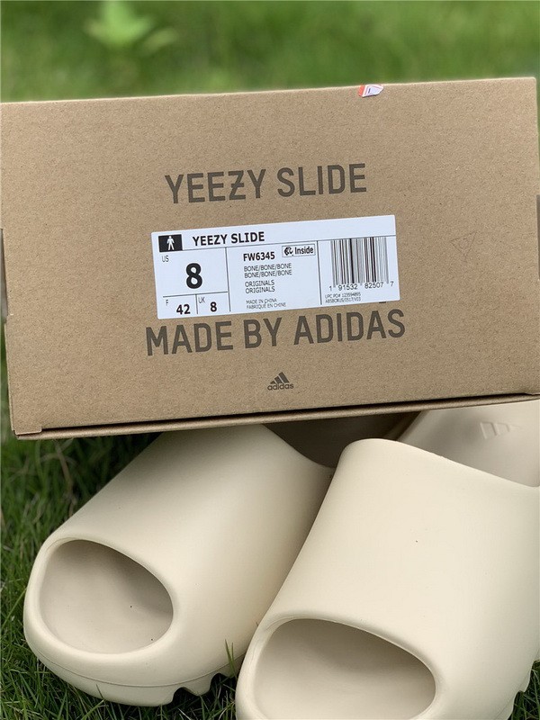 Yeezy Slide-001