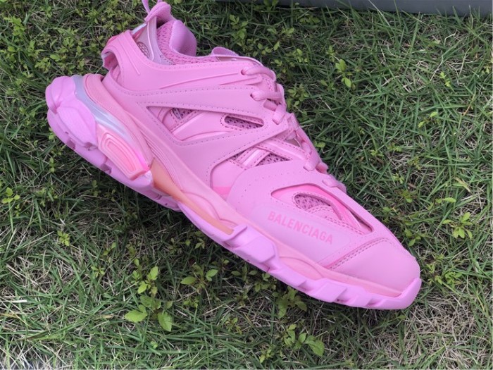 B 17FW Tripe-S High End Sneaker-122