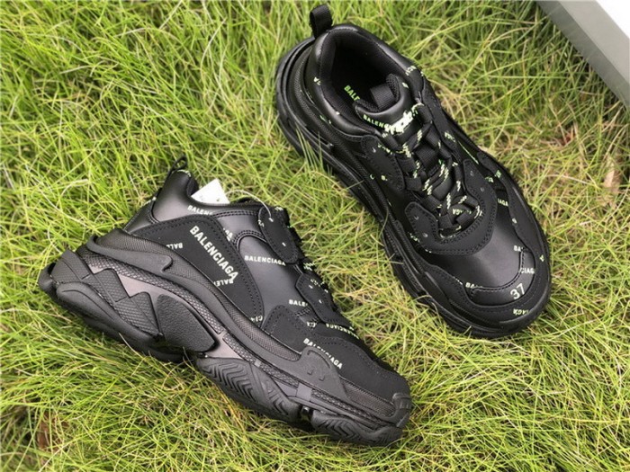 B 17FW Tripe-S High End Sneaker-156