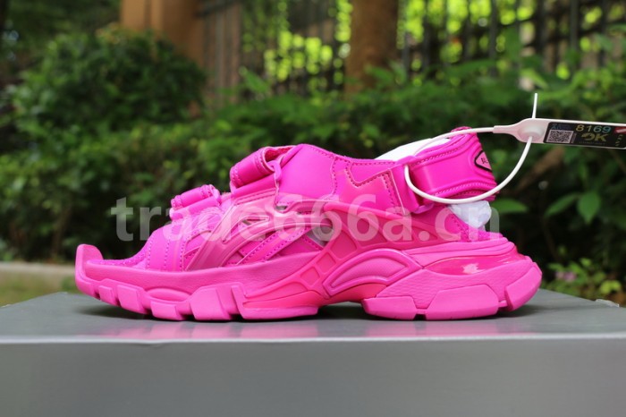 Super Max B Sandals-001