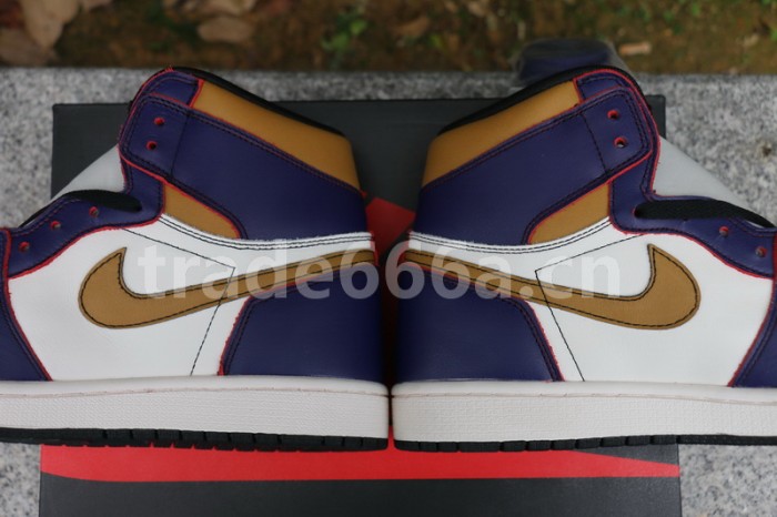 Authentic Nike SB x Air Jordan 1 Lakers