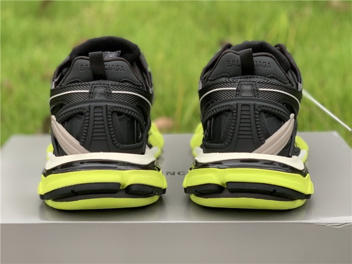 B 17FW Tripe-S High End Sneaker-171