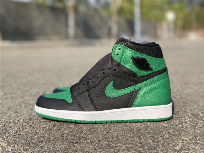 Authentic Air Jordan 1 Retro High OG “Pine Green” GS