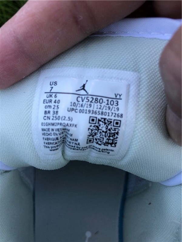 Authentic Air Jordan 1 Mid “Spruce Aura”