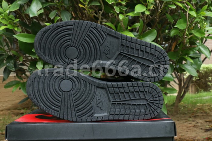 Authentic Air Jordan 1 High “Black Metallic Gold”