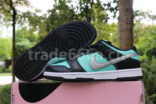 Authentic Nike SB Dunk Low Diamond Tiffany Women size