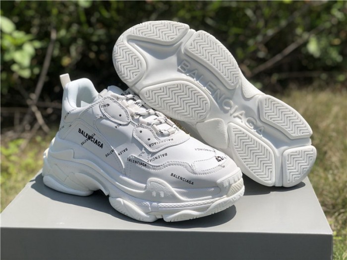 B 17FW Tripe-S High End Sneaker-124