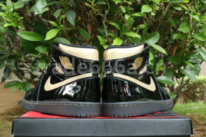Authentic Air Jordan 1 High “Black Metallic Gold”