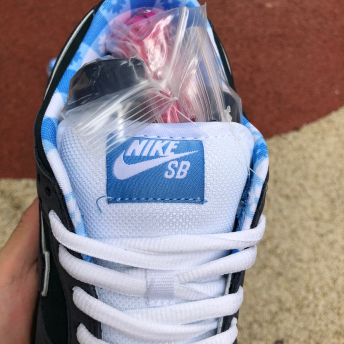 Authentic Nike Dunk SB Low Blue Lobster