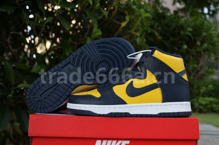 Authentic Nike Dunk High “Michigan”