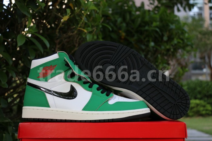 Authentic Air Jordan 1 High OG WMNS “Lucky Green”