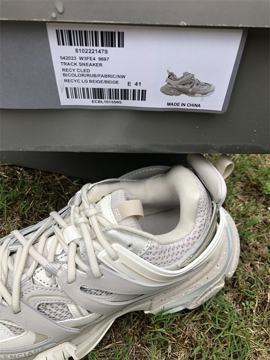 B 17FW Tripe-S High End Sneaker-285