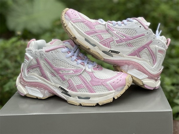 B 17FW Tripe-S High End Sneaker-243