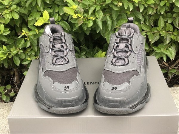 B 17FW Tripe-S High End Sneaker-193