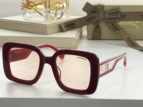 Burberry Sunglasses AAAA-408