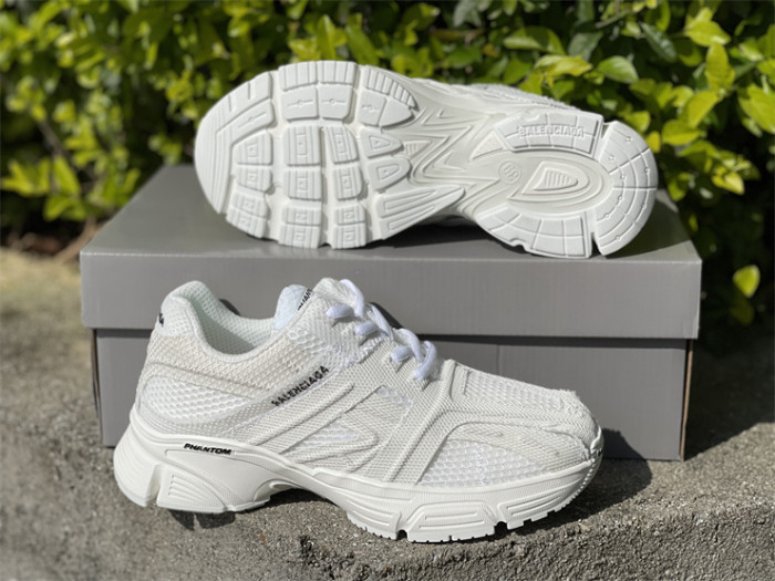 B 17FW Tripe-S High End Sneaker-266