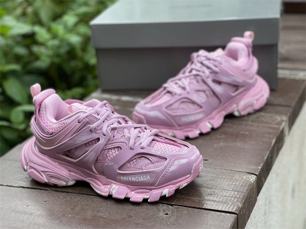 B 17FW Tripe-S High End Sneaker-261