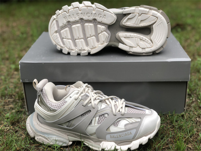 B 17FW Tripe-S High End Sneaker-285