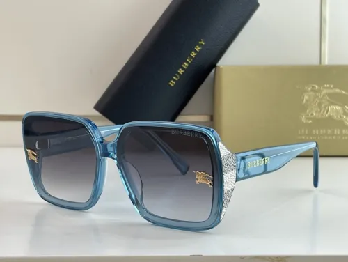 Burberry Sunglasses AAAA-443