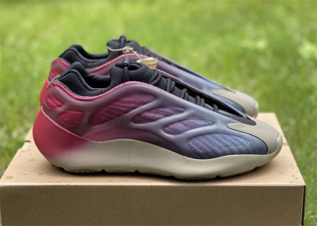 Authentic Yeezy 700 V3 “Fade Carbon”