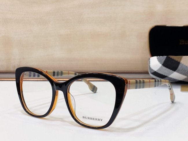 Burberry Sunglasses AAAA-940