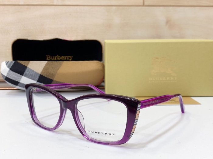 Burberry Sunglasses AAAA-1012