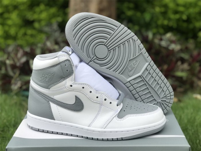 Authentic Air Jordan 1 High OG “Stealth”