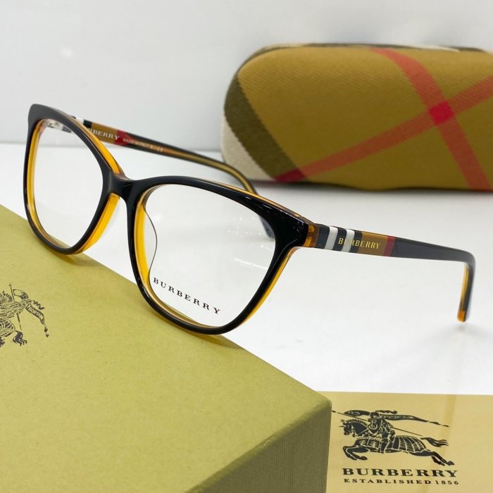 Burberry Sunglasses AAAA-828
