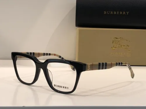 Burberry Sunglasses AAAA-853