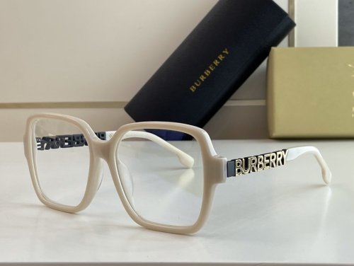 Burberry Sunglasses AAAA-643
