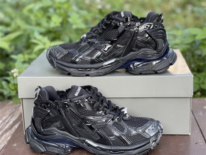 B 17FW Tripe-S High End Sneaker-252