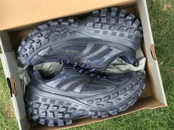 B 17FW Tripe-S High End Sneaker-313