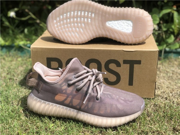 Authentic Yeezy Boost 350 V2“Mono Mist”