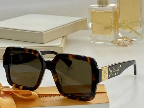 LV Sunglasses AAAA-1116