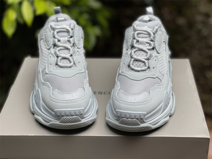 B 17FW Tripe-S High End Sneaker-265