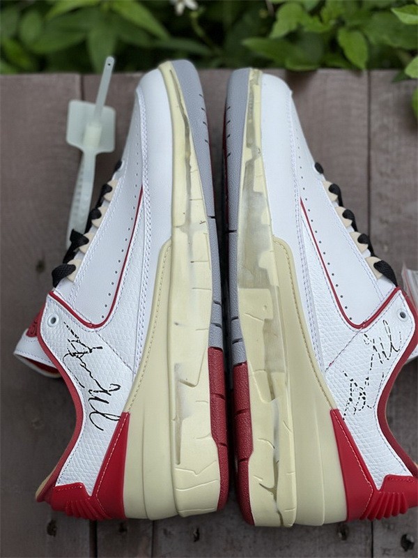 Authentic OFF-WHITE x Air Jordan 2 Low SP White ( with correct boxes)