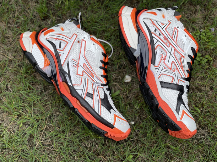 B 17FW Tripe-S High End Sneaker-288