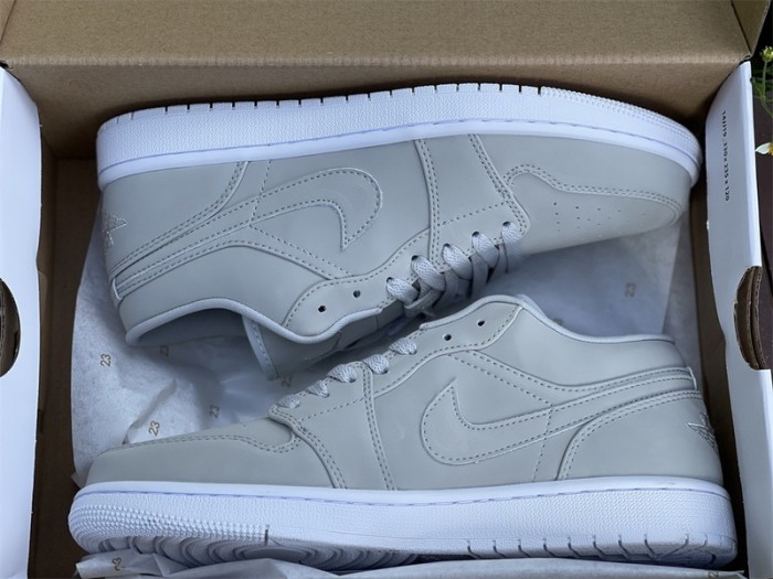 Air Jordan 1 Low “Grey Fog”Women Size
