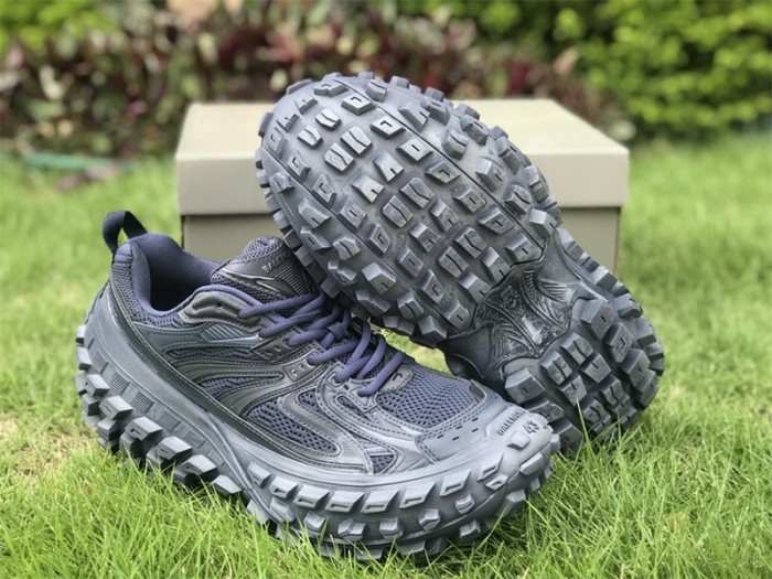 B 17FW Tripe-S High End Sneaker-313