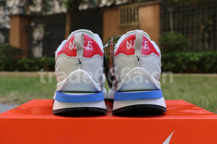 Authentic sacai x Nike VaporWaffle “Royal Fuchsia ”