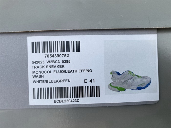 B 17FW Tripe-S High End Sneaker-208