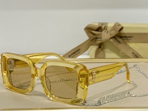 Burberry Sunglasses AAAA-983