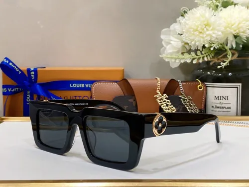 LV Sunglasses AAAA-542