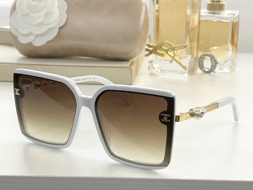 CHNL Sunglasses AAAA-694