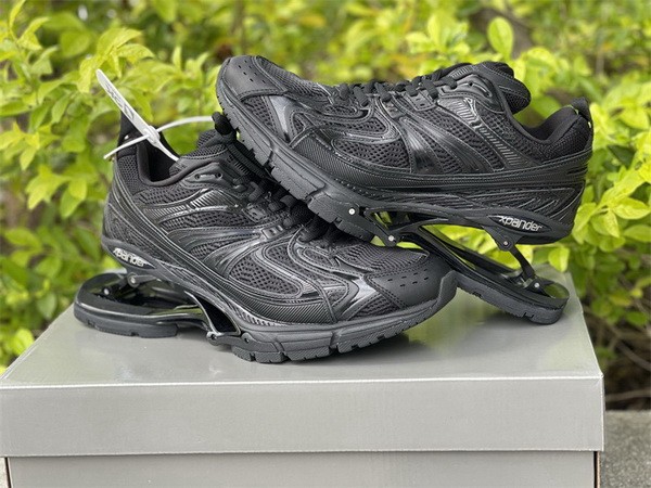 B 17FW Tripe-S High End Sneaker-231