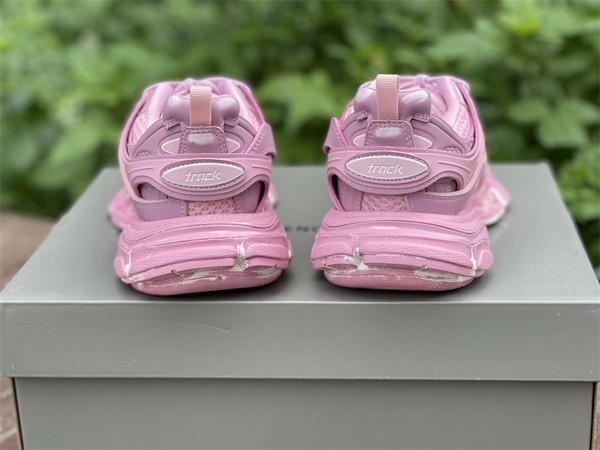 B 17FW Tripe-S High End Sneaker-261