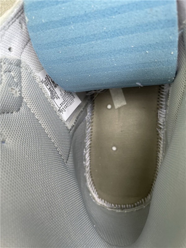 Authentic Air Jordan 1 High OG Hyper Royal