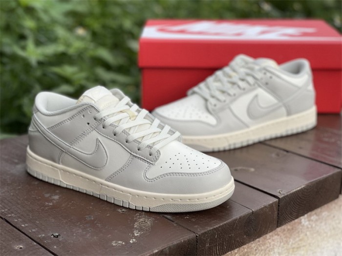 Authentic Nike Dunk Low“ Light Bone”