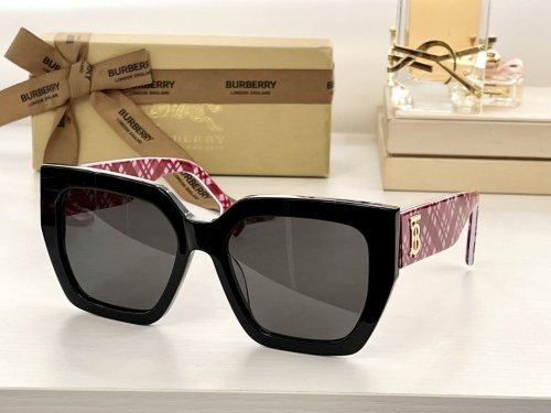 Burberry Sunglasses AAAA-153