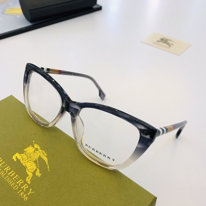 Burberry Sunglasses AAAA-309